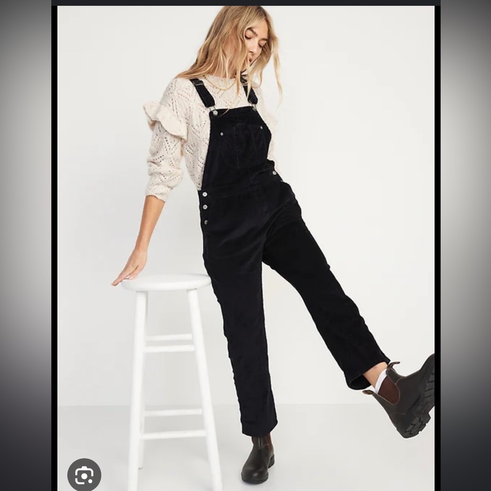Old Navy Slouchy Straight Button-Fly Corduroy Workwear Overalls Petite Size 2